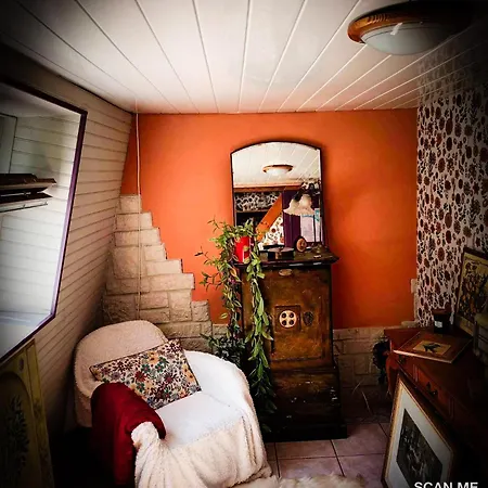 La Maison Bric Et Broc Bed and breakfast *